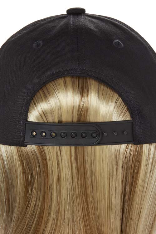 Short Hat Black by Henry Margu