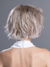 NIGHT by ELLEN WILLE in CANDY BLONDE ROOTED - 101.27.60 | Pearl Platinum Blonde mixed with Light Reddish Brown and Pure White